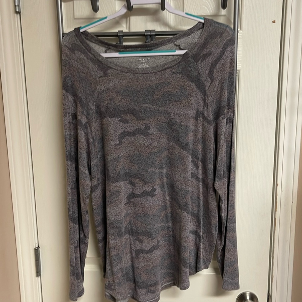 American Eagle women’s top